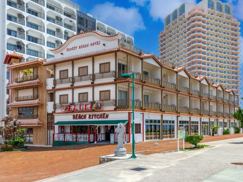 Sunset Beach Hotel - Image 1