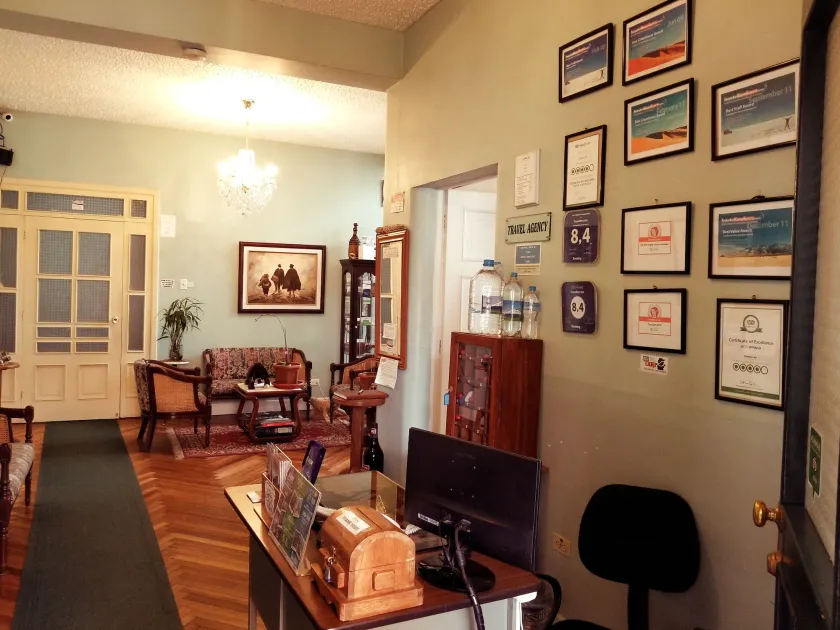 Travellers Inn - Image 1