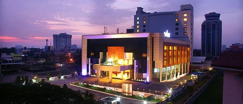 Gokulam Park Hotel & Convention Centre - Image 1