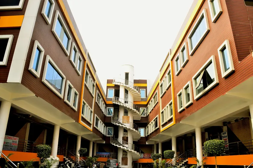 Hotel Grand Palace - Image 1