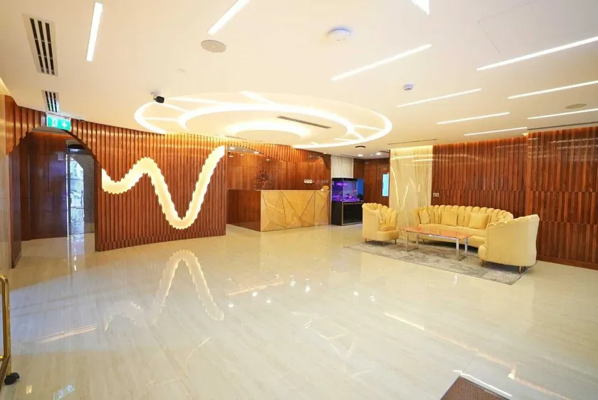 Manchester Plaza Hotel - Image 1