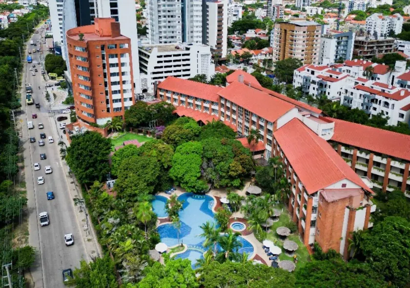 Hotel Camino Real - Image 1