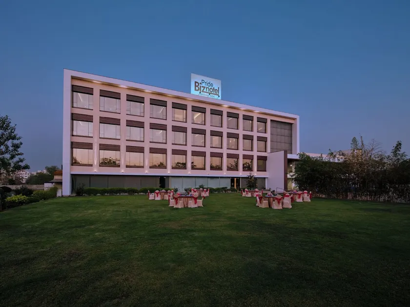 Pride Biznotel Manjusar Vadodara Near Sokhda Lake - Image 1