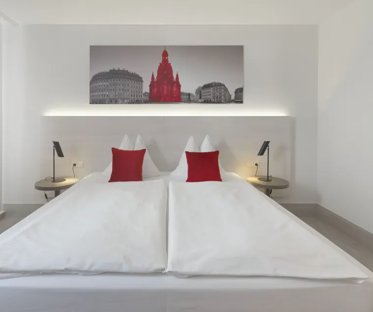 Ramada by Wyndham Dresden - Image 1