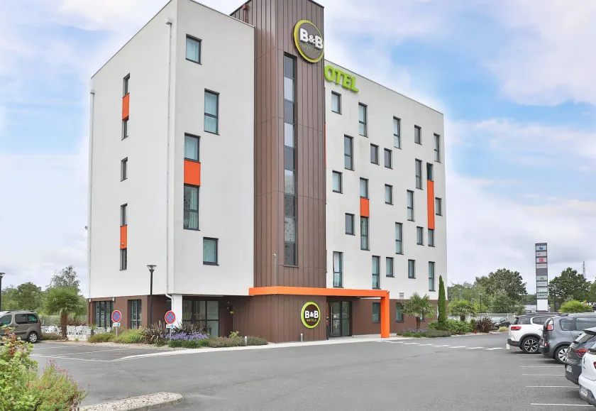 B&B HOTEL La Roche-sur-Yon - Image 1