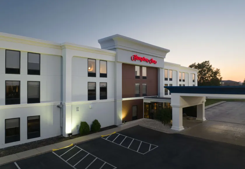 Hampton Inn Troy - Image 1