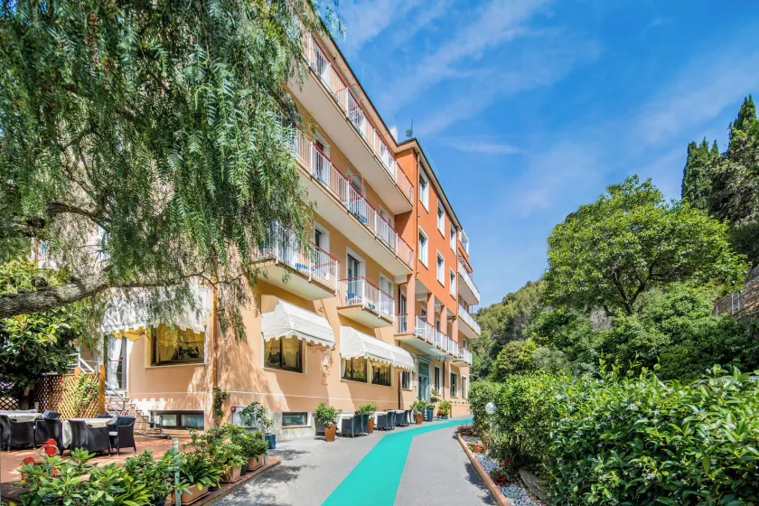 Hotel Mediterraneo - Image 1