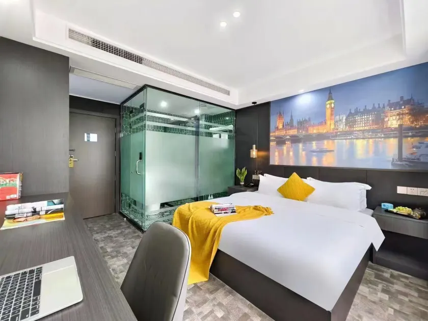 Panda Holiday Inn 2 - Room