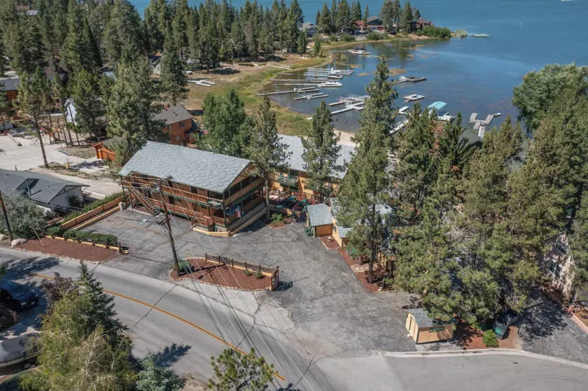 Big Bear Lakefront Lodge - Image 1