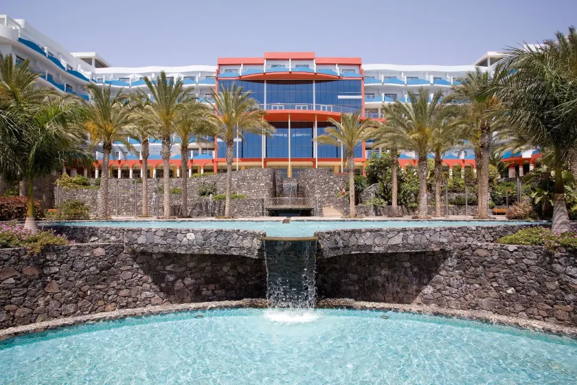 R2 Hotel Pajara Beach - Image 1