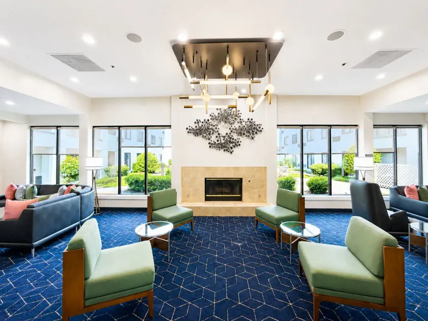Courtyard by Marriott Houston Hobby Airport - Image 1