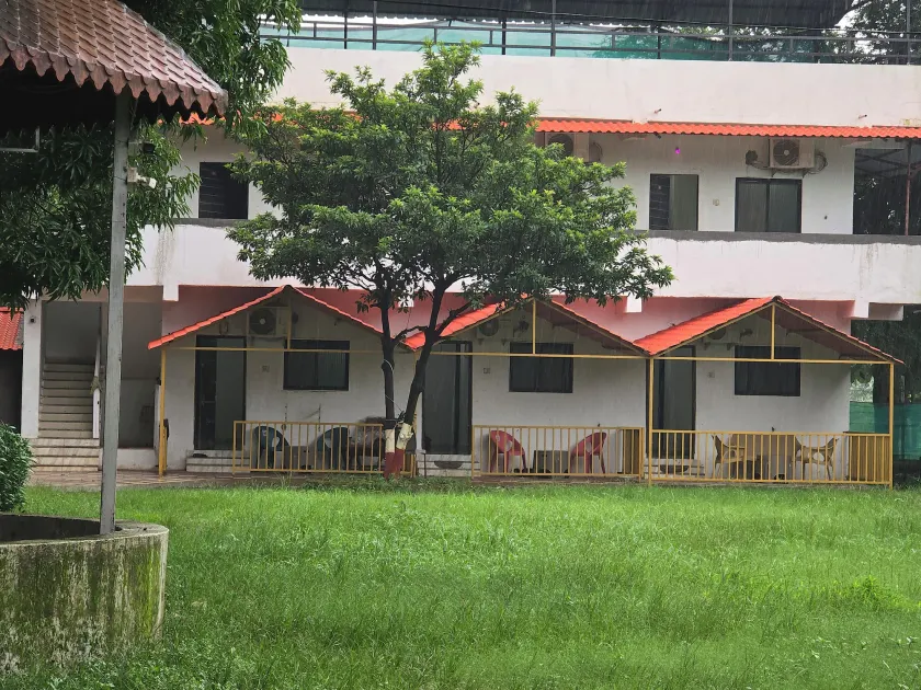 SAAZ RESORT AND LAWN - Image 1