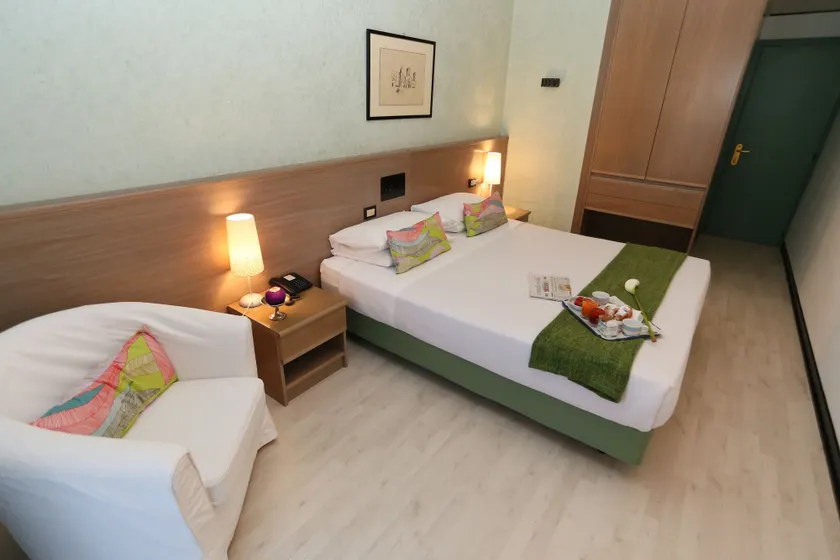 Hotel Forum - Image 1