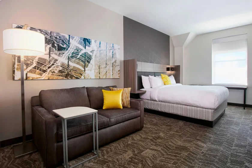 SpringHill Suites by Marriott Milwaukee Downtown - Image 1