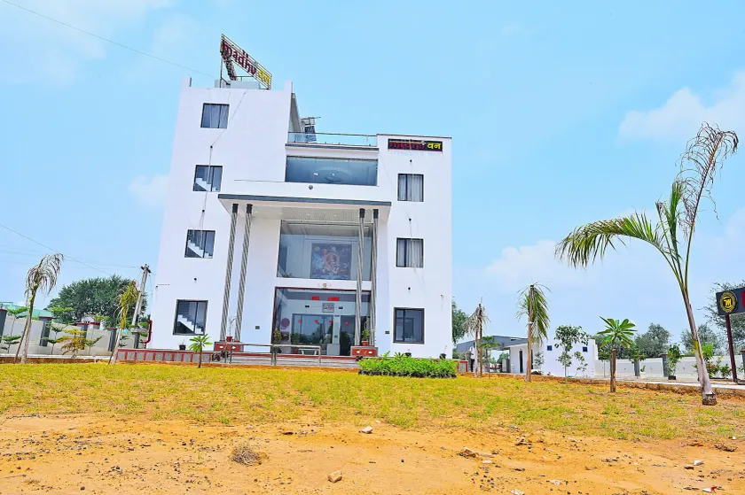 HOTEL MADHUVAN & RESORT - Image 1