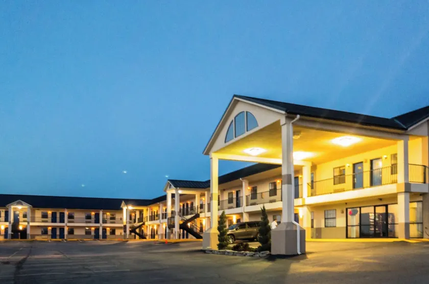 HiWay Inn Express - Image 1
