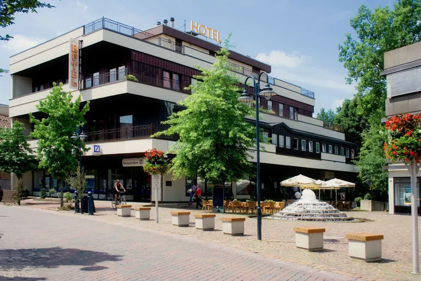 Hotel Am Kaponier - Image 1