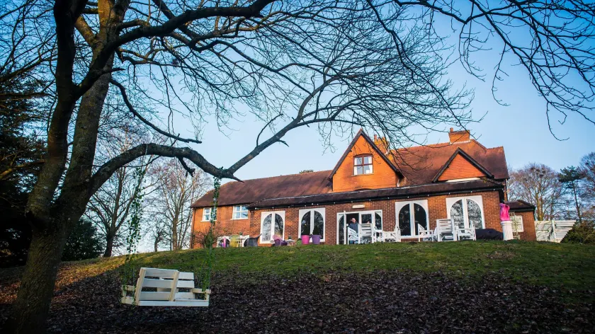 Gray Manor Hotel - Image 1