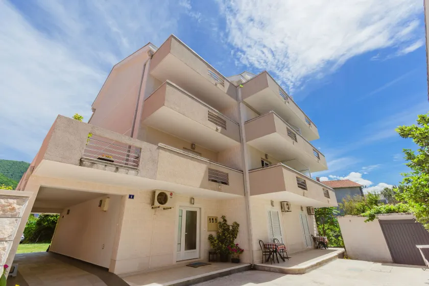 Rosic Apartments - Image 1