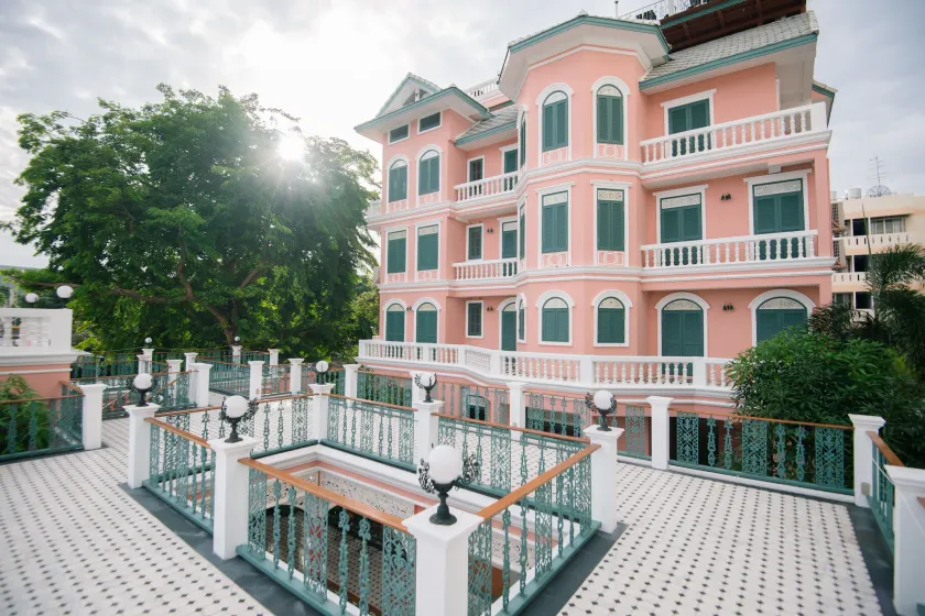 Hiranyakul House Riverside - Image 1