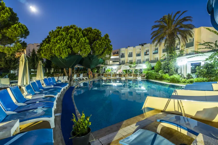 Ayaz Aqua Beach Hotel - Image 1
