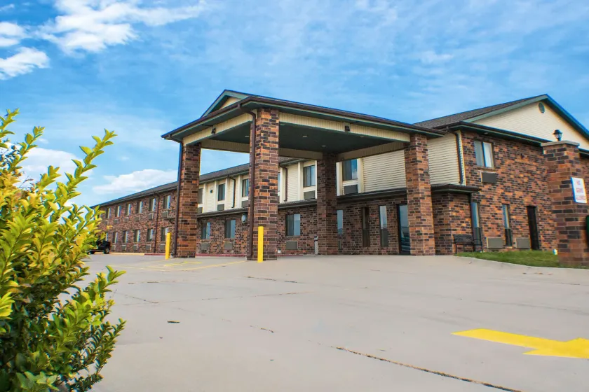 Victorian Inn & Suites-York - Image 1