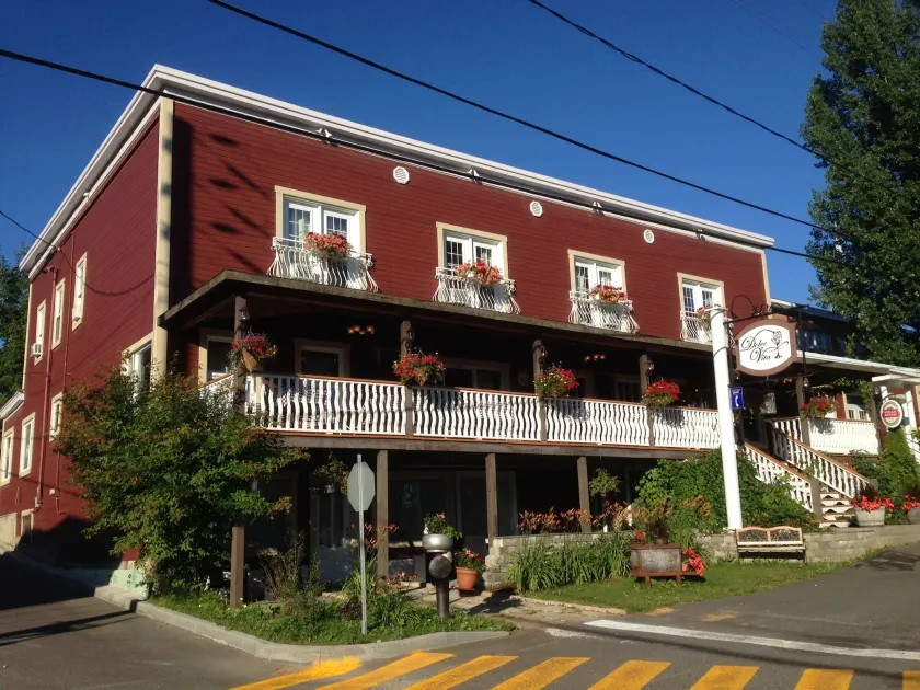 Auberge la Dolce Vita - Image 1