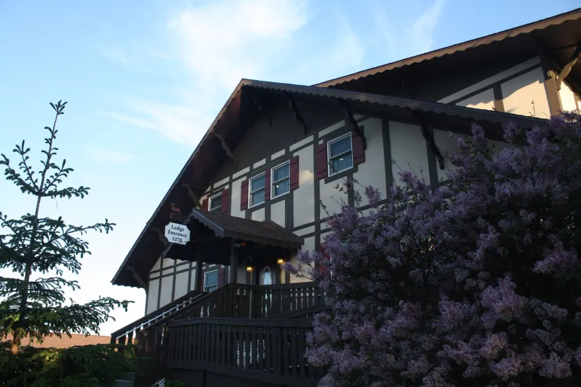 Highland Lodge - Image 1