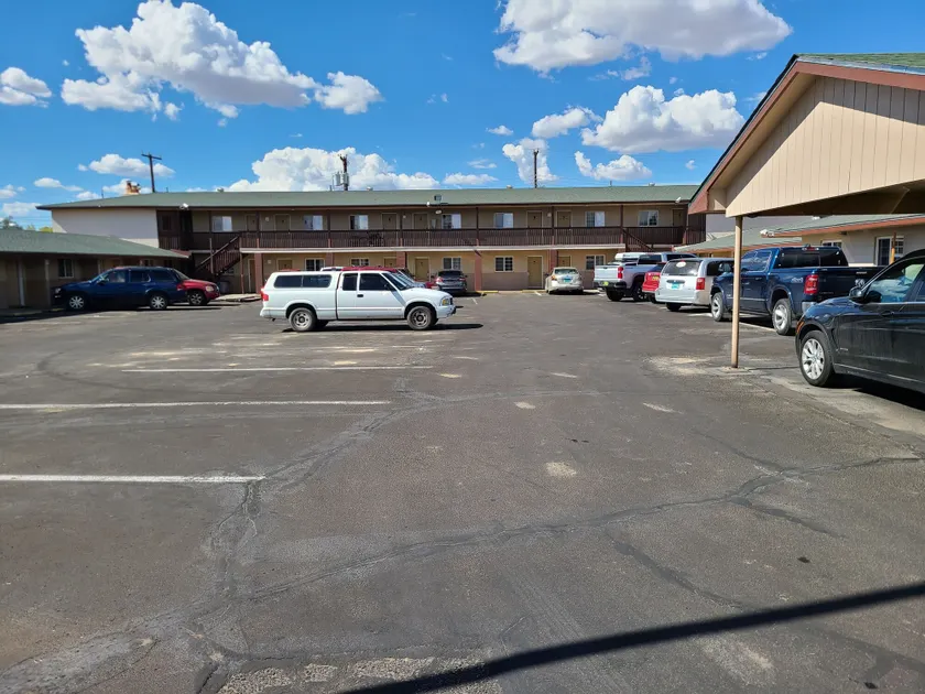 Encore Motel - Image 1