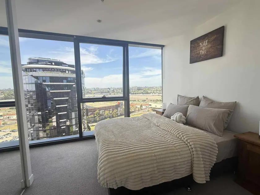 Cozy and Comfortable 2BR Apartment with master Ensuite and bathrooms - Image 1