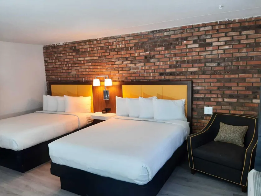 Penn Lodge Hotel & Suites Philadelphia - Bensalem - Image 1