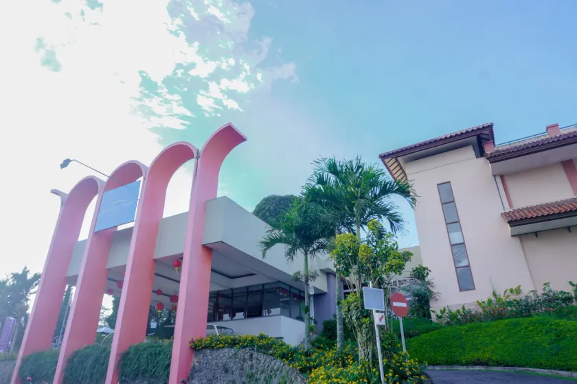 Hotel Amanda Hills Bandungan - Image 1