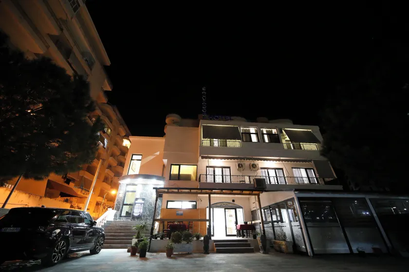 Hotel Salvadore - Image 1
