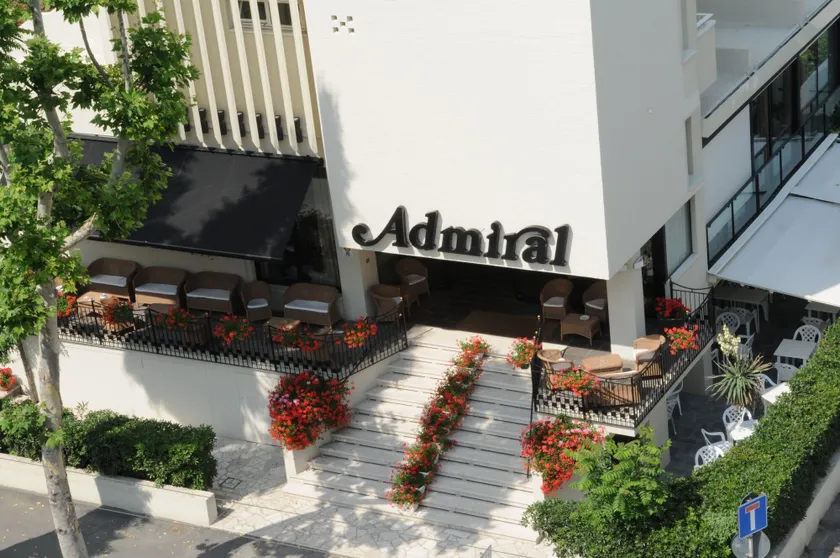 Hotel Admiral - on the beach - Image 1