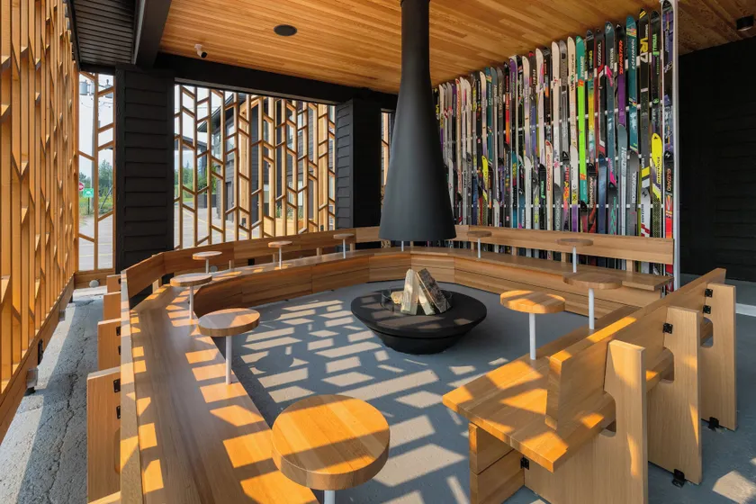Gravity Haus Revelstoke - Image 1