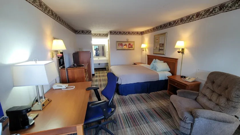 Imperial Lodge - Image 1