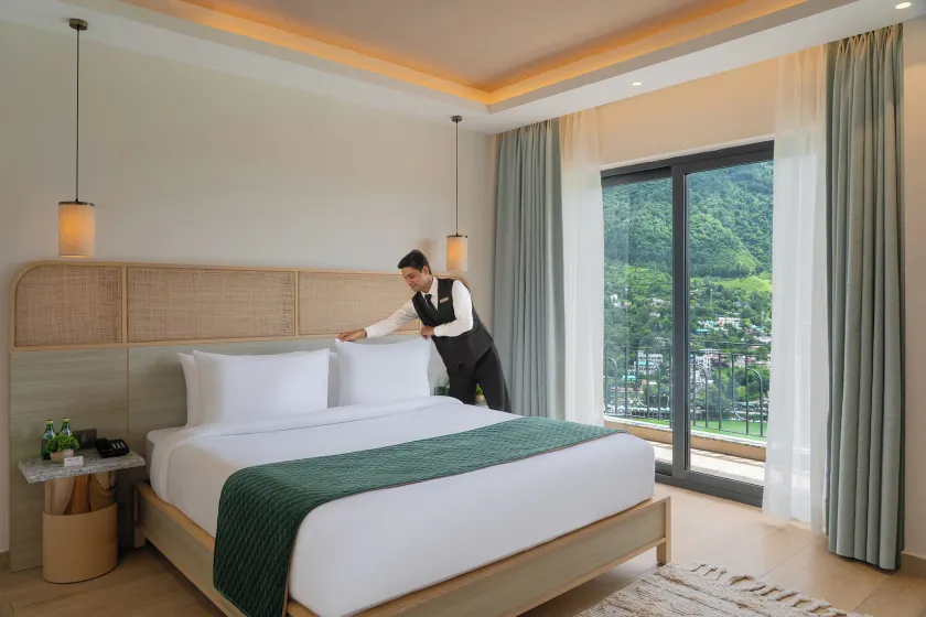 Rosewood Retreat Bhimtal - Luxury Lake View Resort on Bhimtal Lake - Image 1