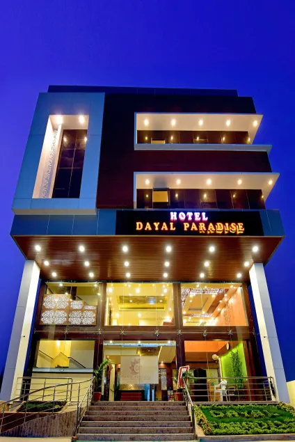 Hotel Dayal Shree Paradise - Image 1