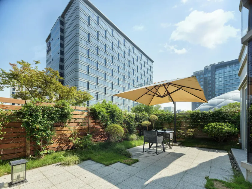 Hilton Shanghai Hongqiao - Image 1