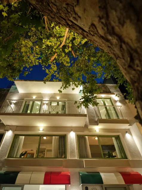 The Tree Suites - Image 1