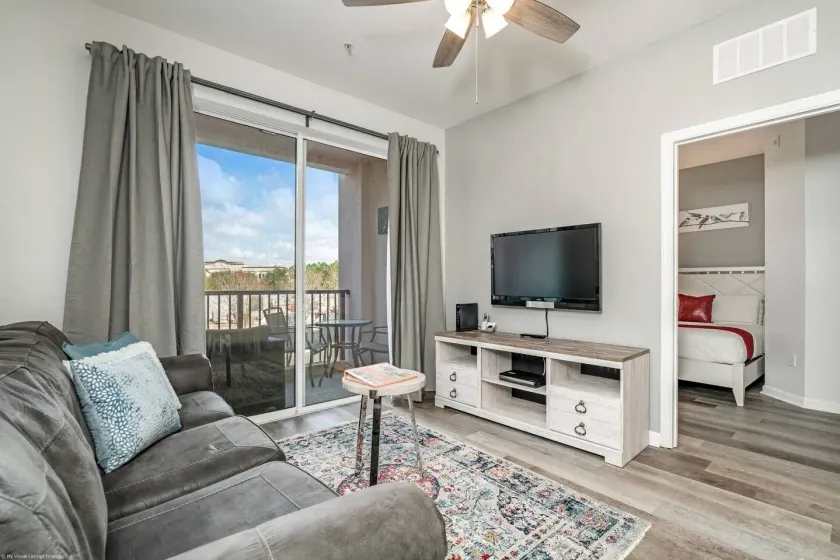 Roomy and Modern 3bd/2ba Home With Balcony #3vc201 - Image 1