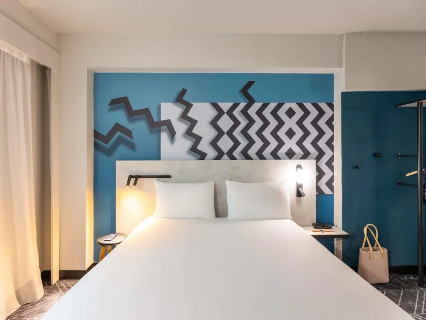 ibis Styles Bordeaux Meriadeck - Image 1