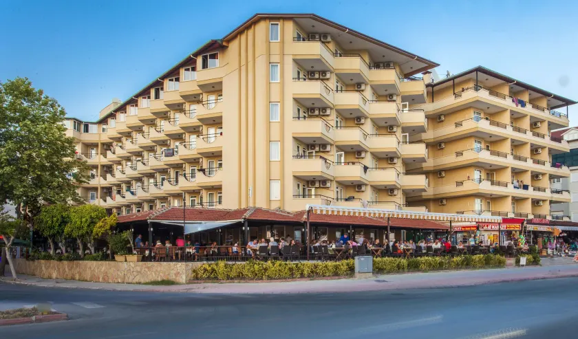 Kleopatra Beach Hotel - Image 1