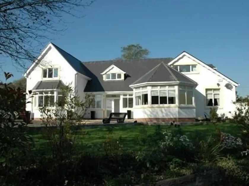 Hazelwood House - Image 1