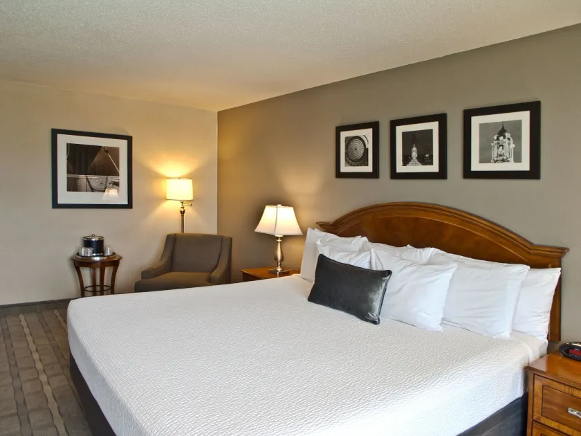 Inn at the Convention Center - Image 1