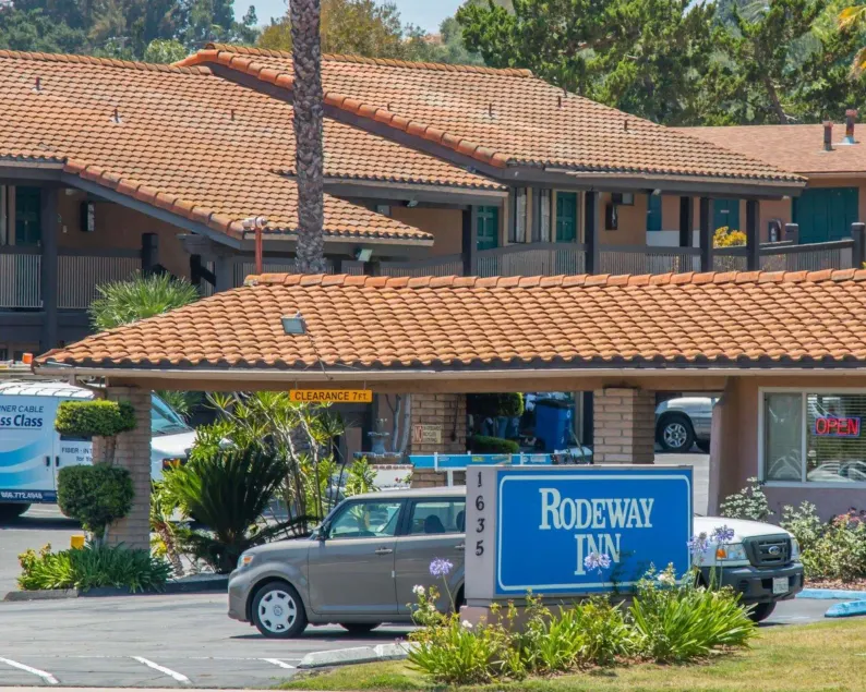 Rodeway Inn Fallbrook Downtown - Image 1