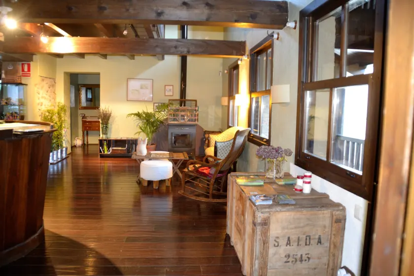 Hotel Cruells - Image 1