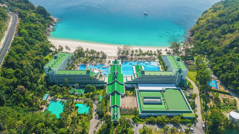Le Meridien Phuket Beach Resort - Image 1