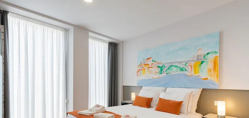 Serra do Pilar Porto Suites - Image 1