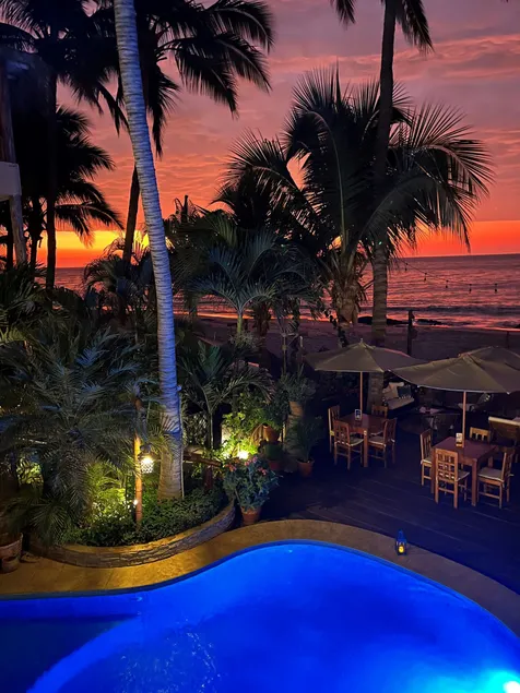 LOS CORALES - Image 1